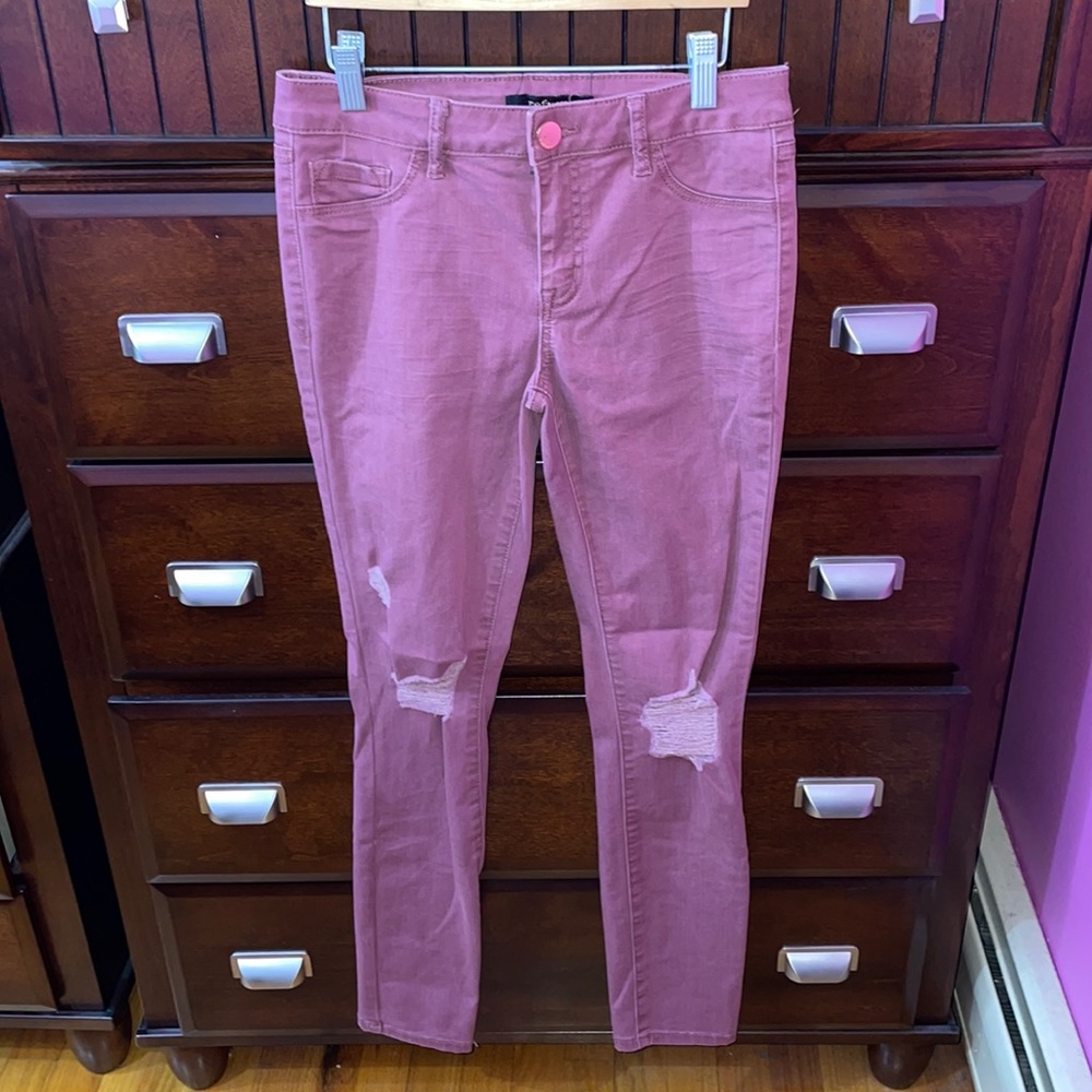 Refuge Burgundy Distressed Skinny Jeans 🔥